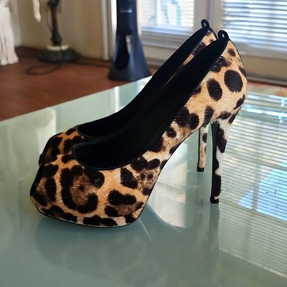 Giuseppe Zanotti Calfskin Heels - Picture 3 of 12